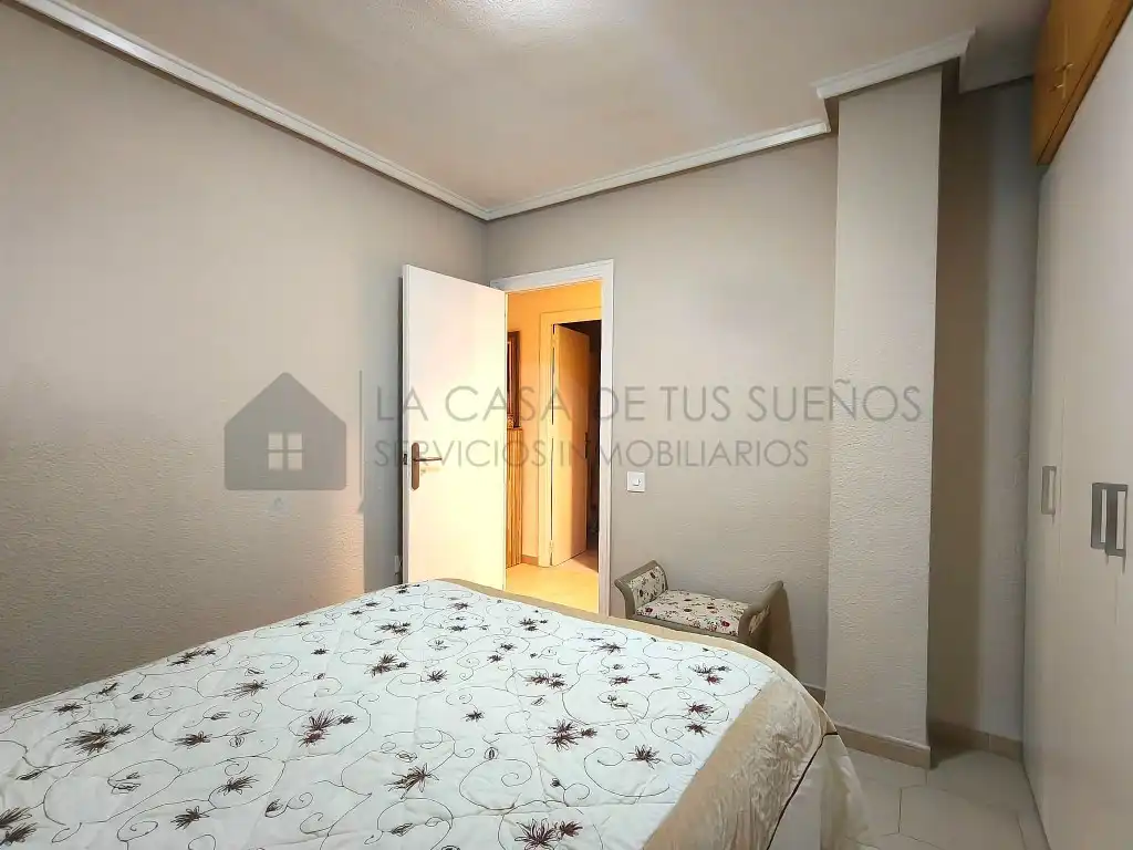 Habitación de Piso en venta en Elda