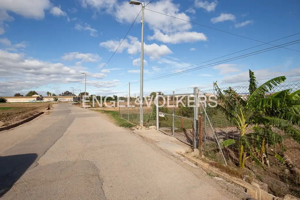 Country house zum Verkauf in Valencia mit Heizung und Privatgarten