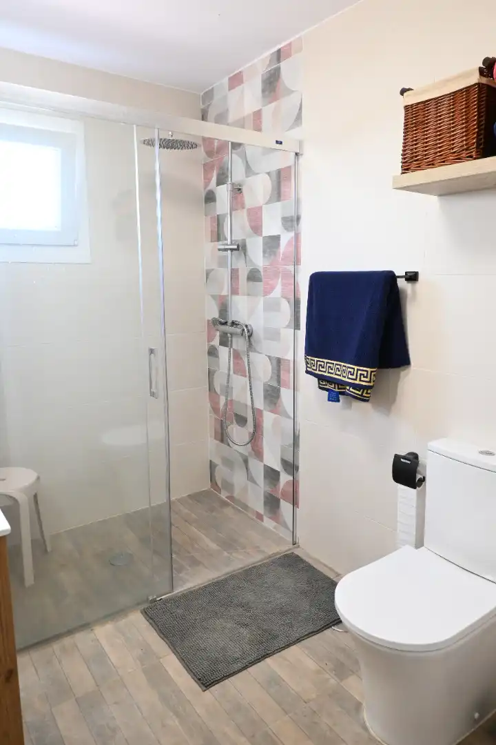 Bany de Casa o xalet en venda en Las Gabias amb Jardí privat, Terrassa i Traster