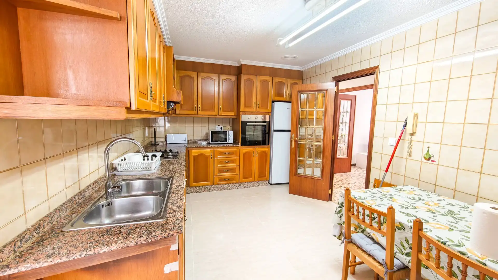 Kitchen of Flat for rent in Elche / Elx  with Furnished and Balcony