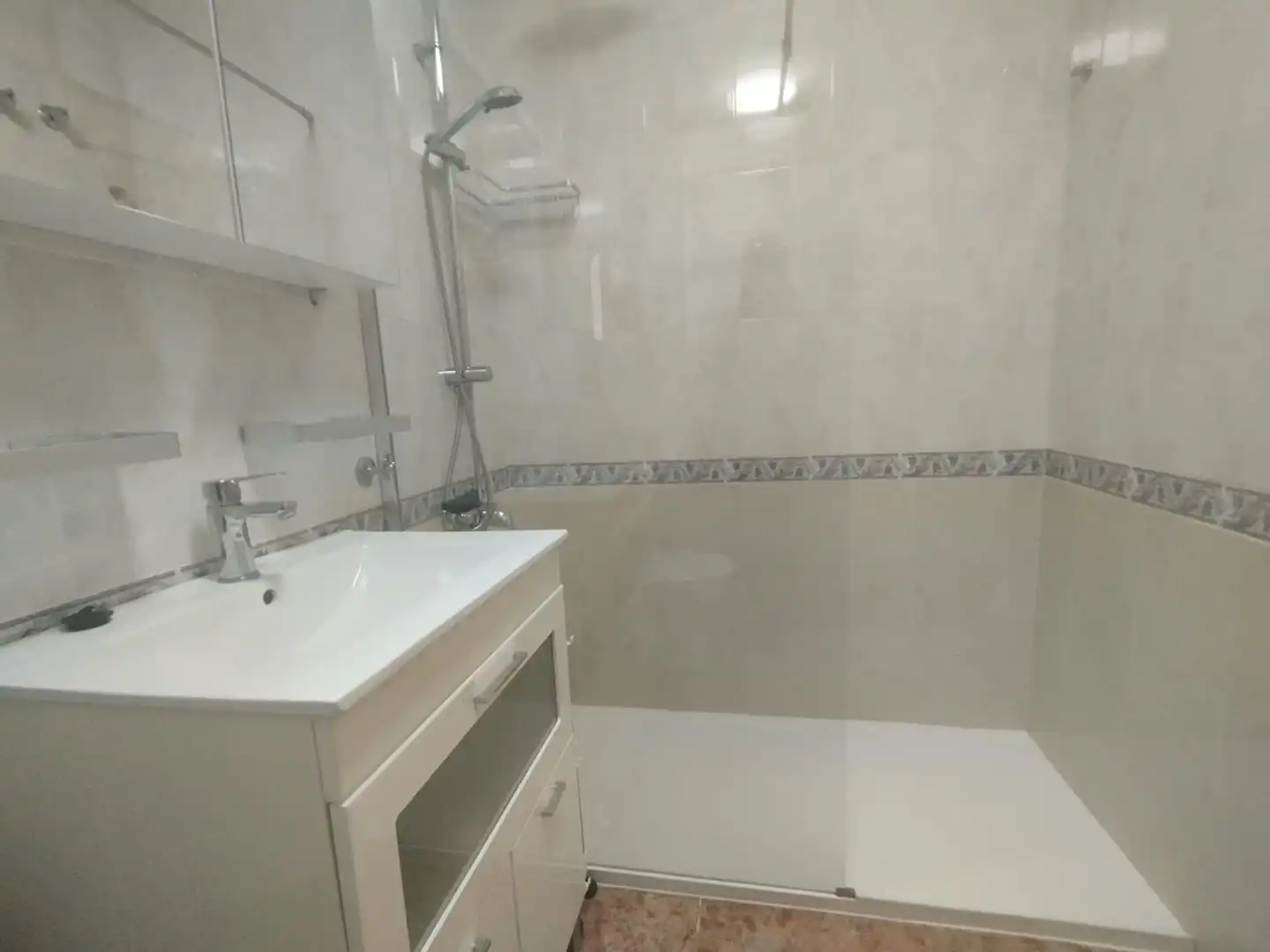 Bany de Casa o xalet en venda en Orihuela amb Aire condicionat, Calefacció i Jardí privat