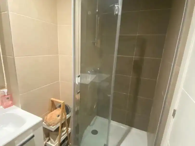 Bany de Dúplex en venda en Oleiros amb Aire condicionat