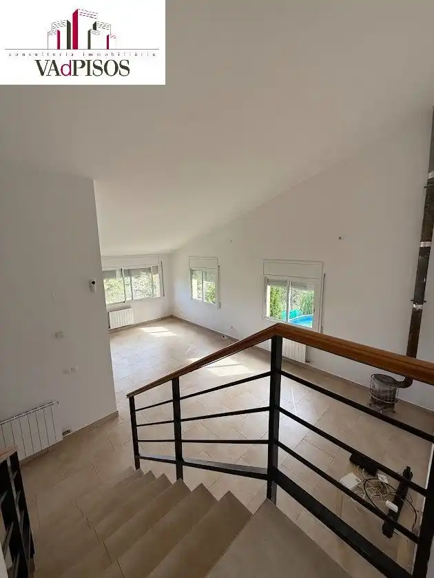 Sala d'estar de Casa o xalet en venda en Gelida amb Jardí privat i Terrassa