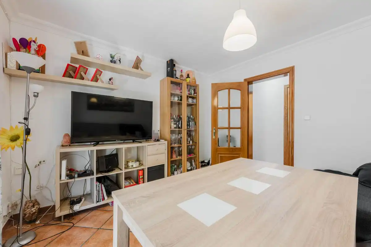 Piso con terraza en venta en Calle Ciudad de Carcagente, imagen 2