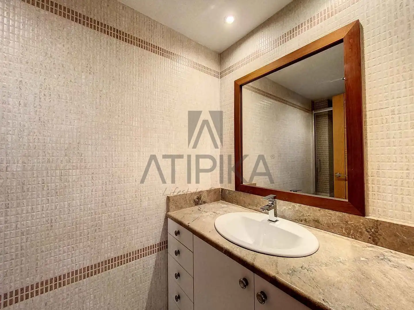 Badezimmer von Wohnung zum Verkauf in Sant Lluís mit Klimaanlage, Terrasse und Möbliert