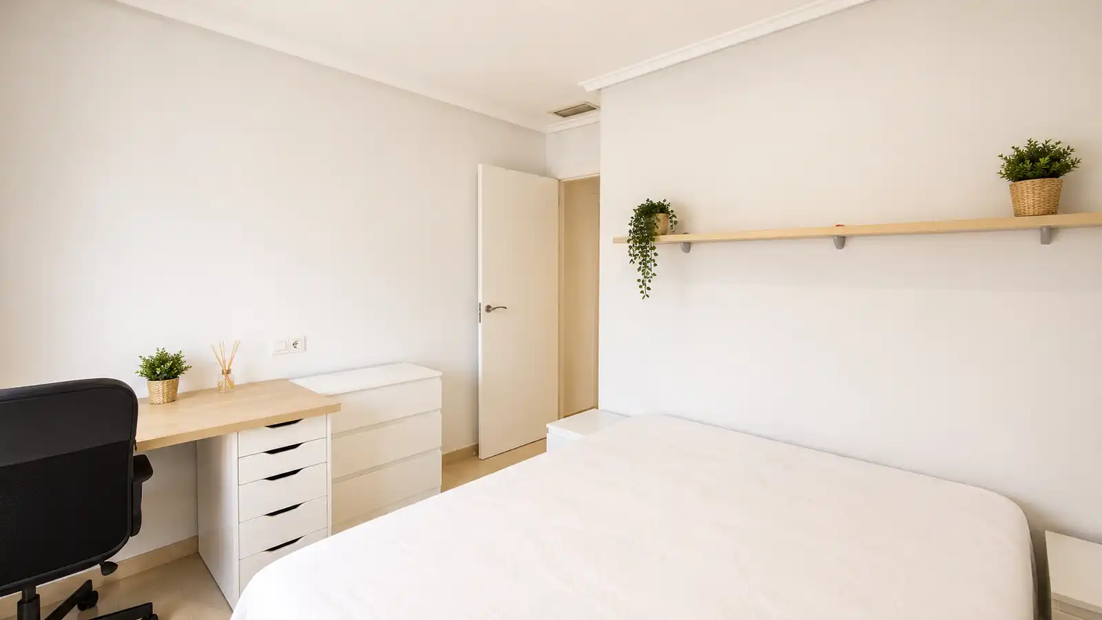 Dormitori de Casa o xalet en venda en Elche / Elx amb Aire condicionat, Calefacció i Jardí privat