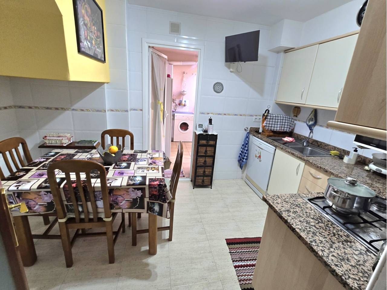 Kitchen of Flat for sale in Salt  with Heating, Terrace and Storage room