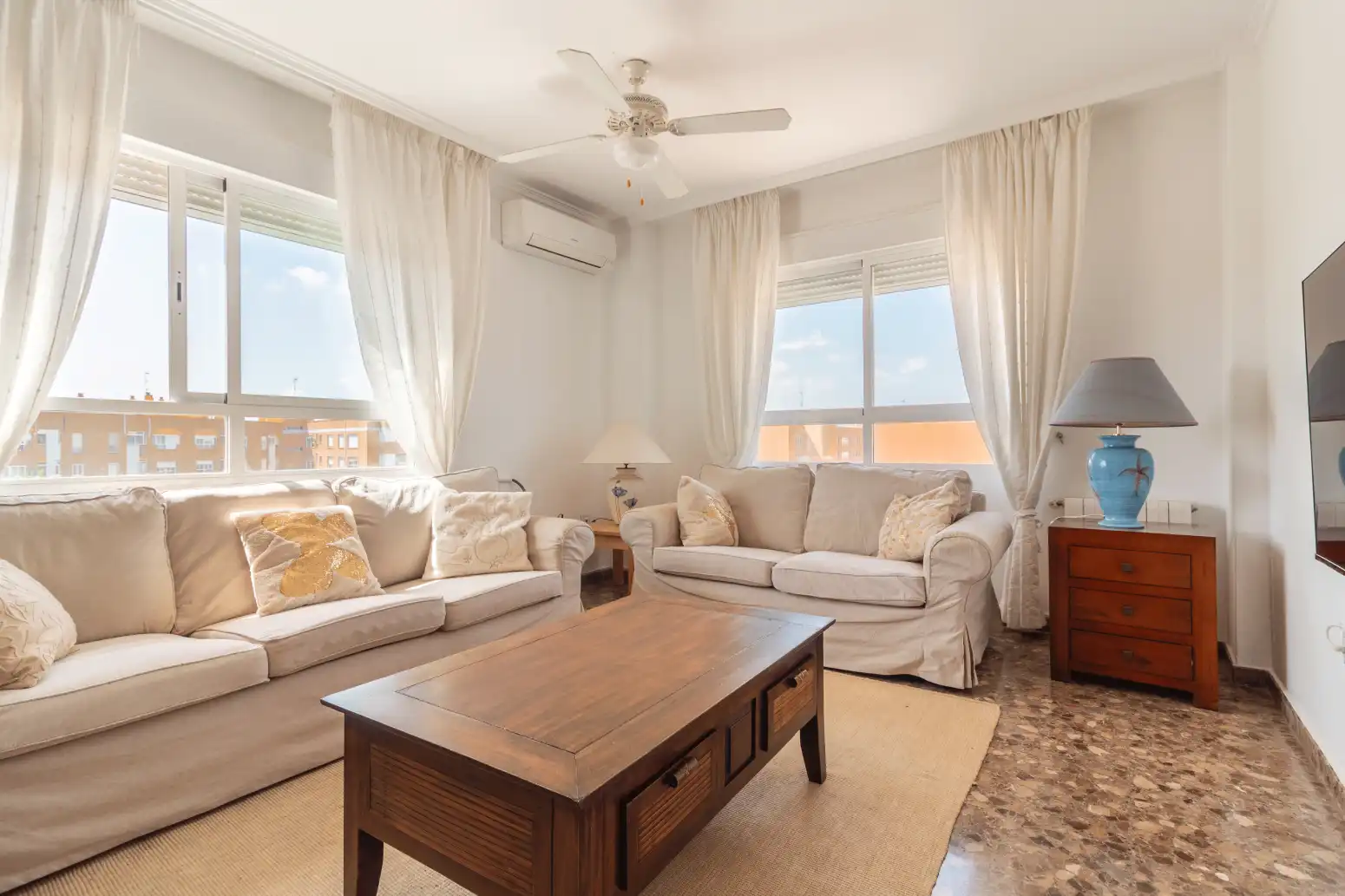 Wohnzimmer von Wohnung zur Miete in Sagunto / Sagunt mit Klimaanlage, Heizung und Möbliert