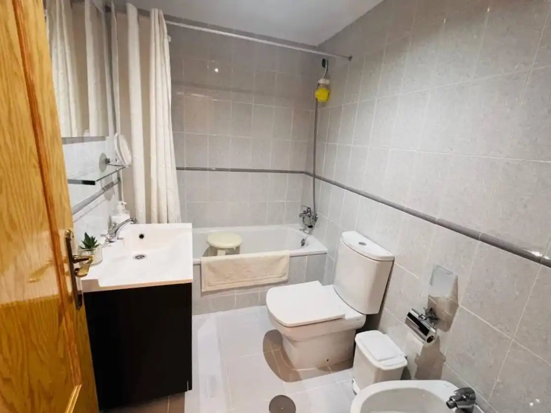 Baño de Piso en venta en Alicante / Alacant con Jardín privado, Terraza y Trastero