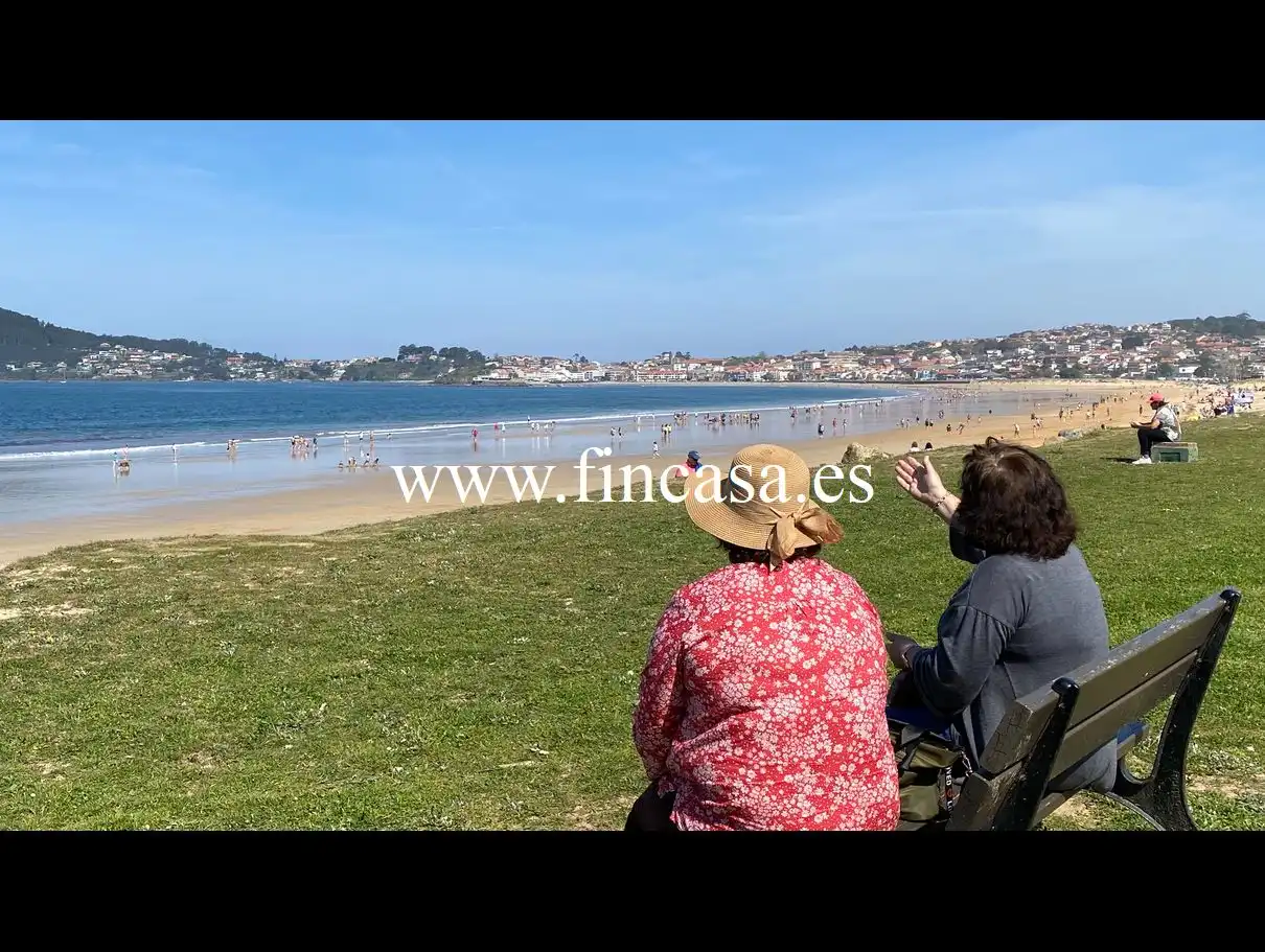 Vista exterior de Piso en venta en Nigrán con Calefacción, Jardín privado y Parquet