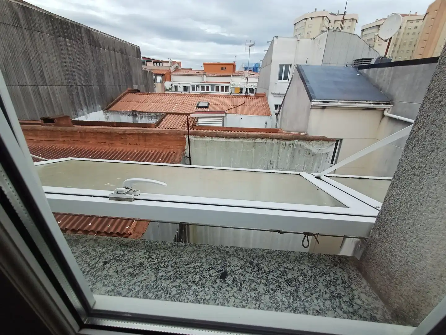 Terrasse von Wohnung zur Miete in A Coruña Capital  mit Heizung, Terrasse und Möbliert