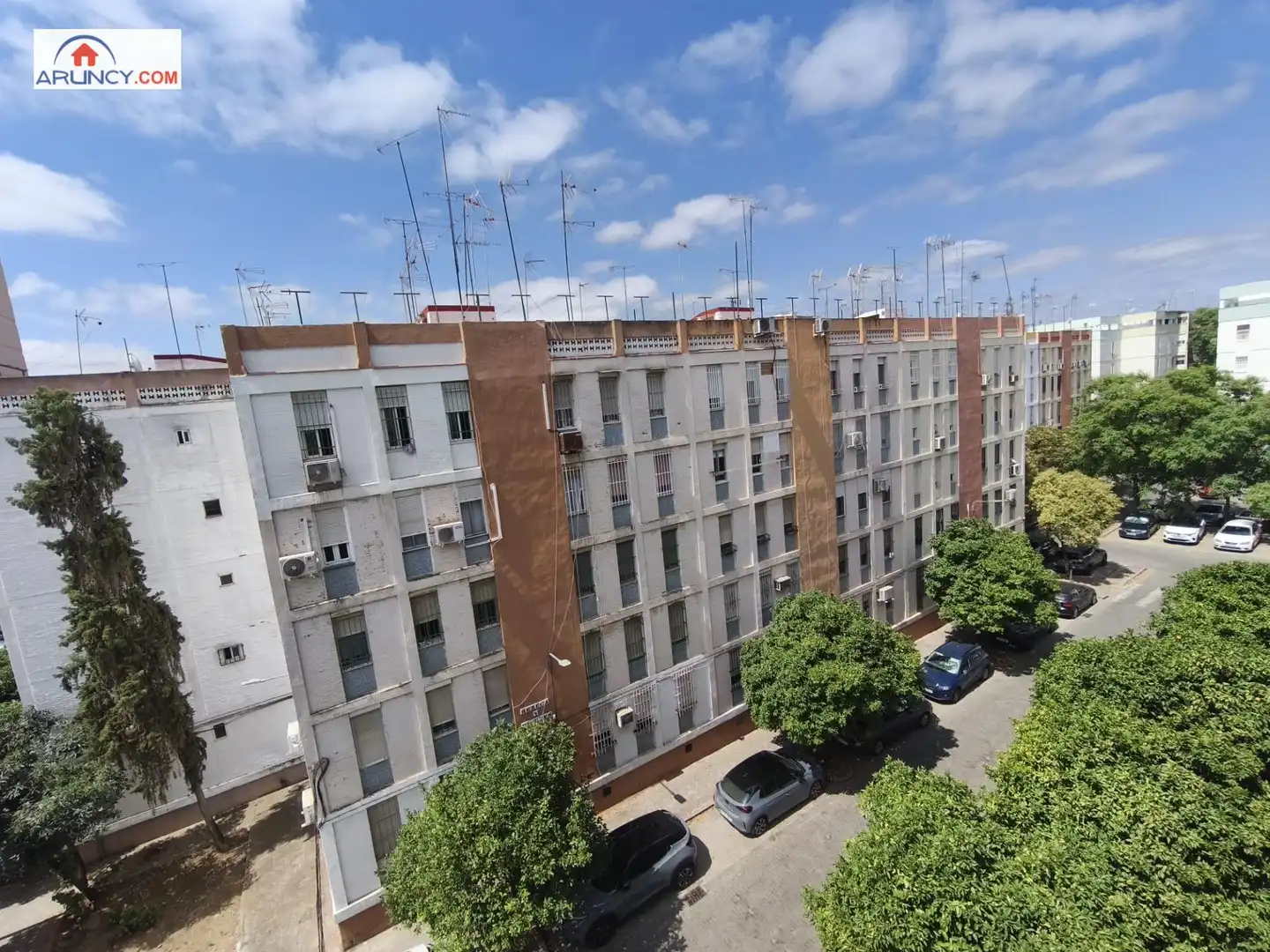 Vista exterior de Pis en venda en Sevilla amb Aire condicionat, Traster i Moblat