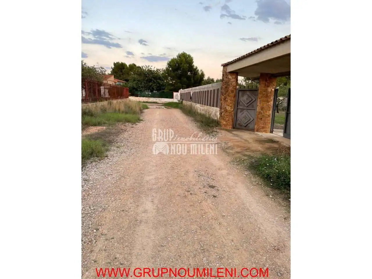 Terreny residencial en venda a Montserrat