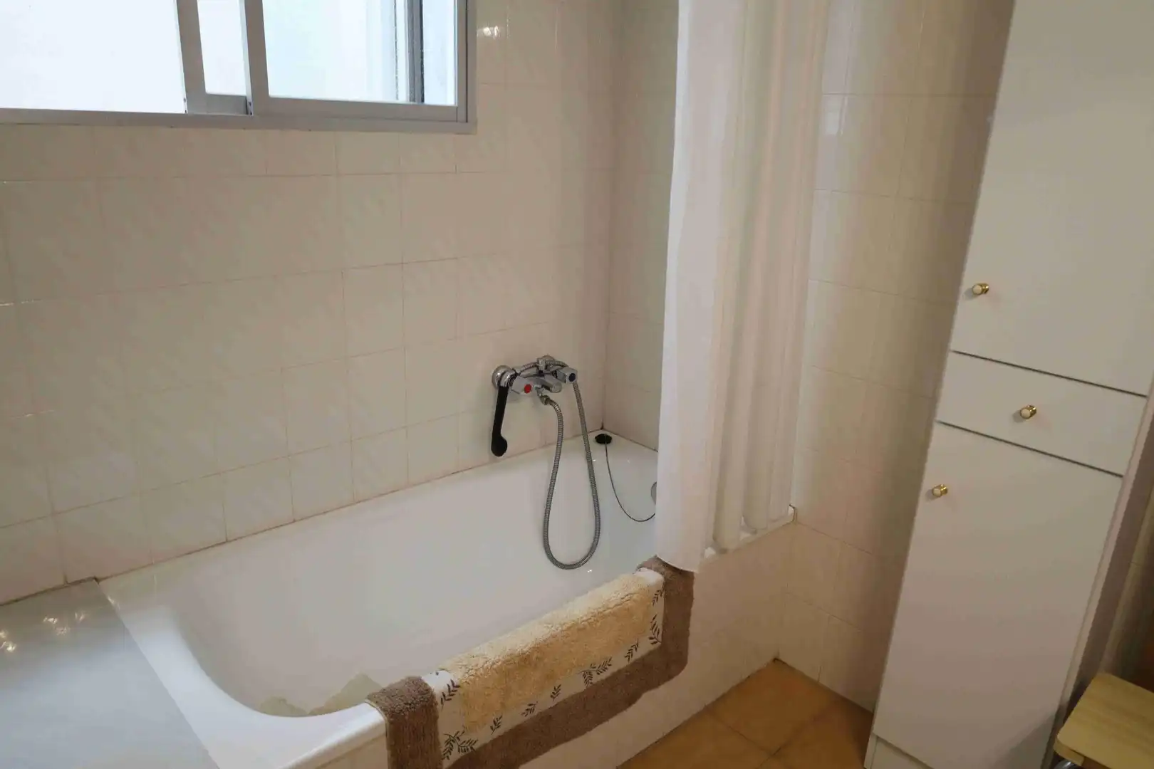 Bathroom of Houses for sale in Alcorisa  with Private garden, Terrace and Storage room