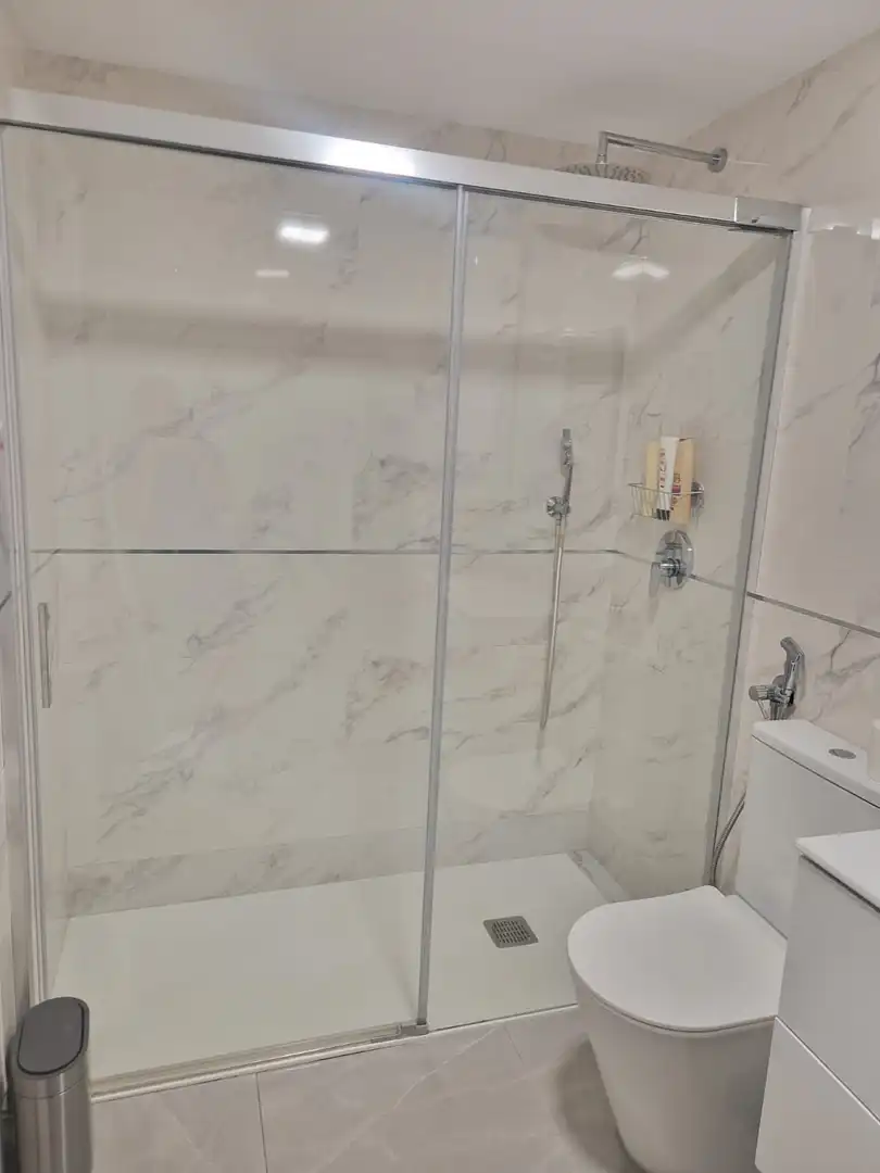 Bathroom of Ground floor for sale in Marbella  with Air Conditioner, Terrace and Swimming Pool