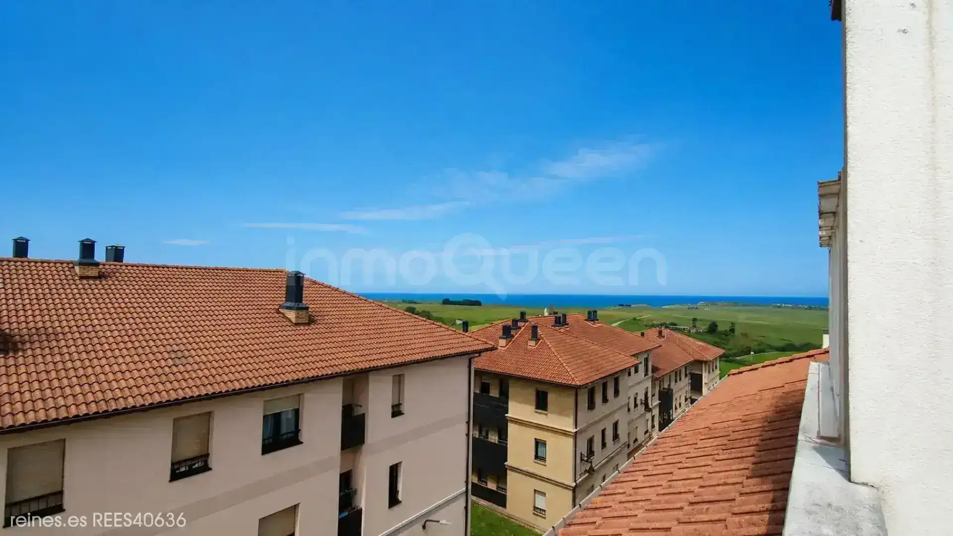 Vista exterior de Dúplex en venta en Piélagos con Calefacción, Terraza y Amueblado