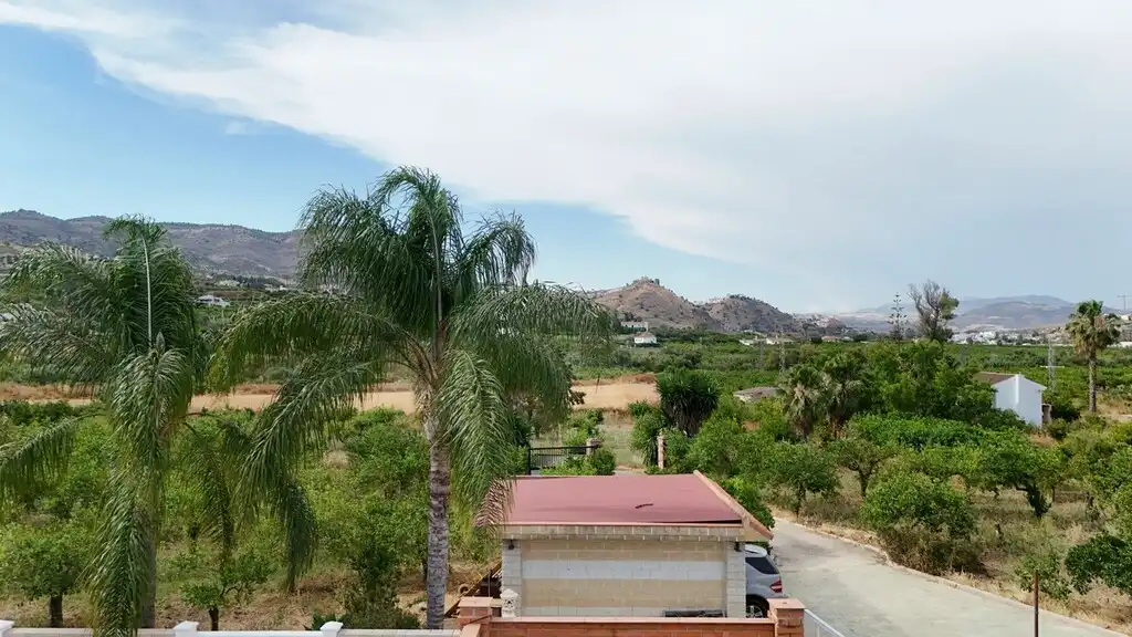 Houses for sale in Álora  with Air Conditioner, Private garden and Terrace