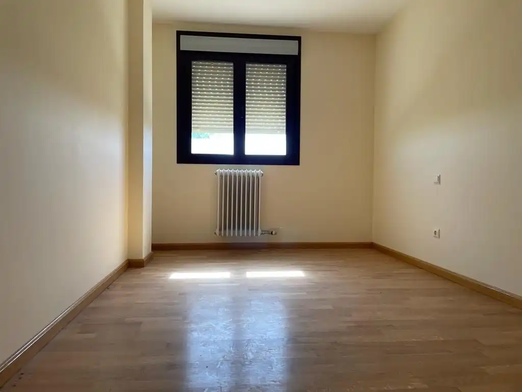 Bedroom of Flat for sale in Cortes de Pallás  with Parquet flooring, Terrace and Storage room