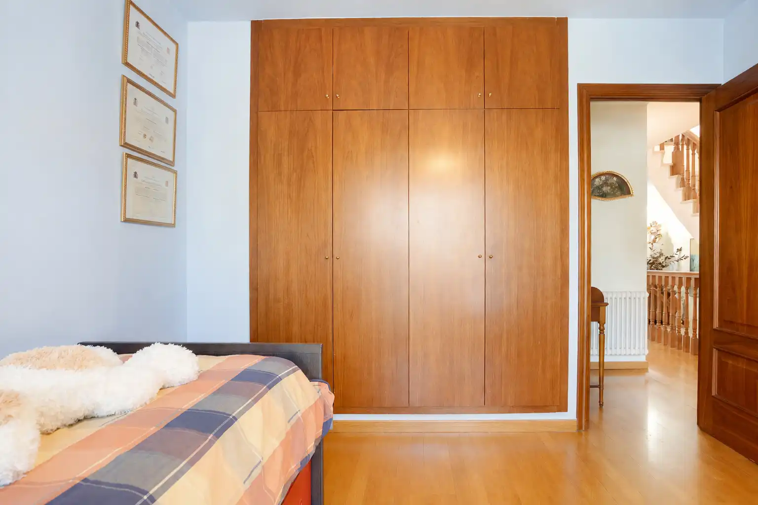 Schlafzimmer von Einfamilien-Reihenhaus zum Verkauf in Premià de Dalt mit Klimaanlage, Heizung und Privatgarten