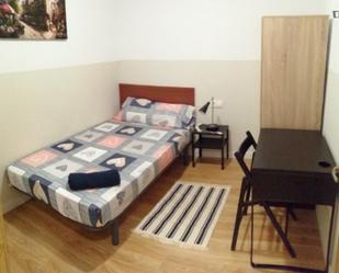 Bedroom of Apartment to share in  Barcelona Capital  with Heating, Furnished and Washing machine