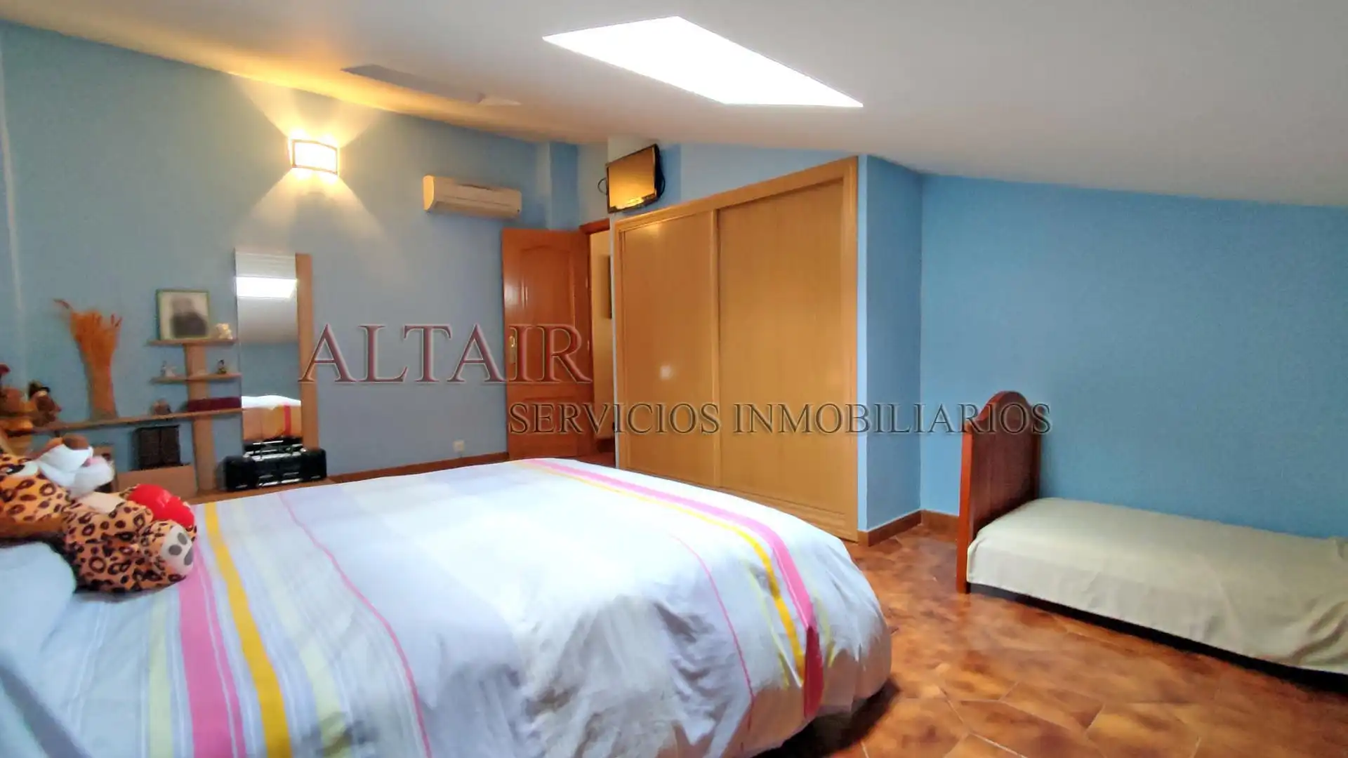 Habitación de Ático en venta en Navaluenga con Aire acondicionado, Calefacción y Terraza