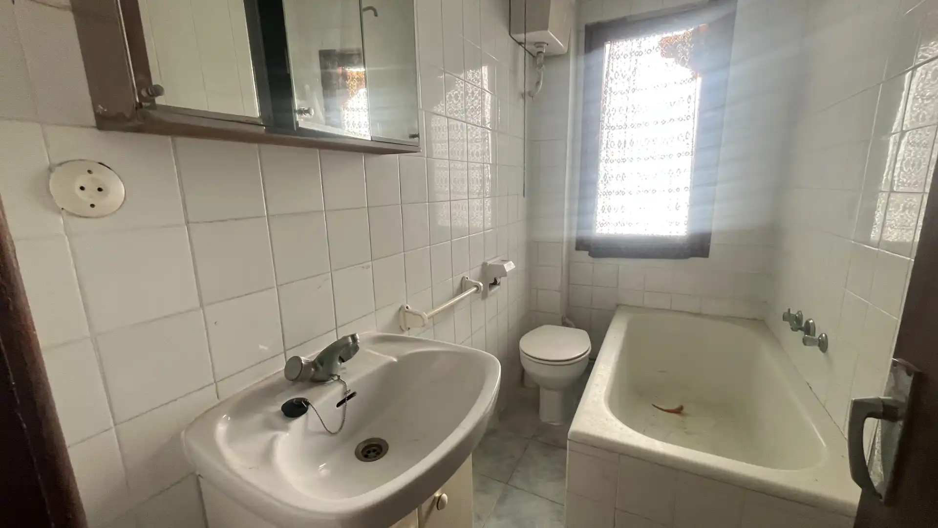 Bany de Pis en venda en Valladolid amb Balcó
