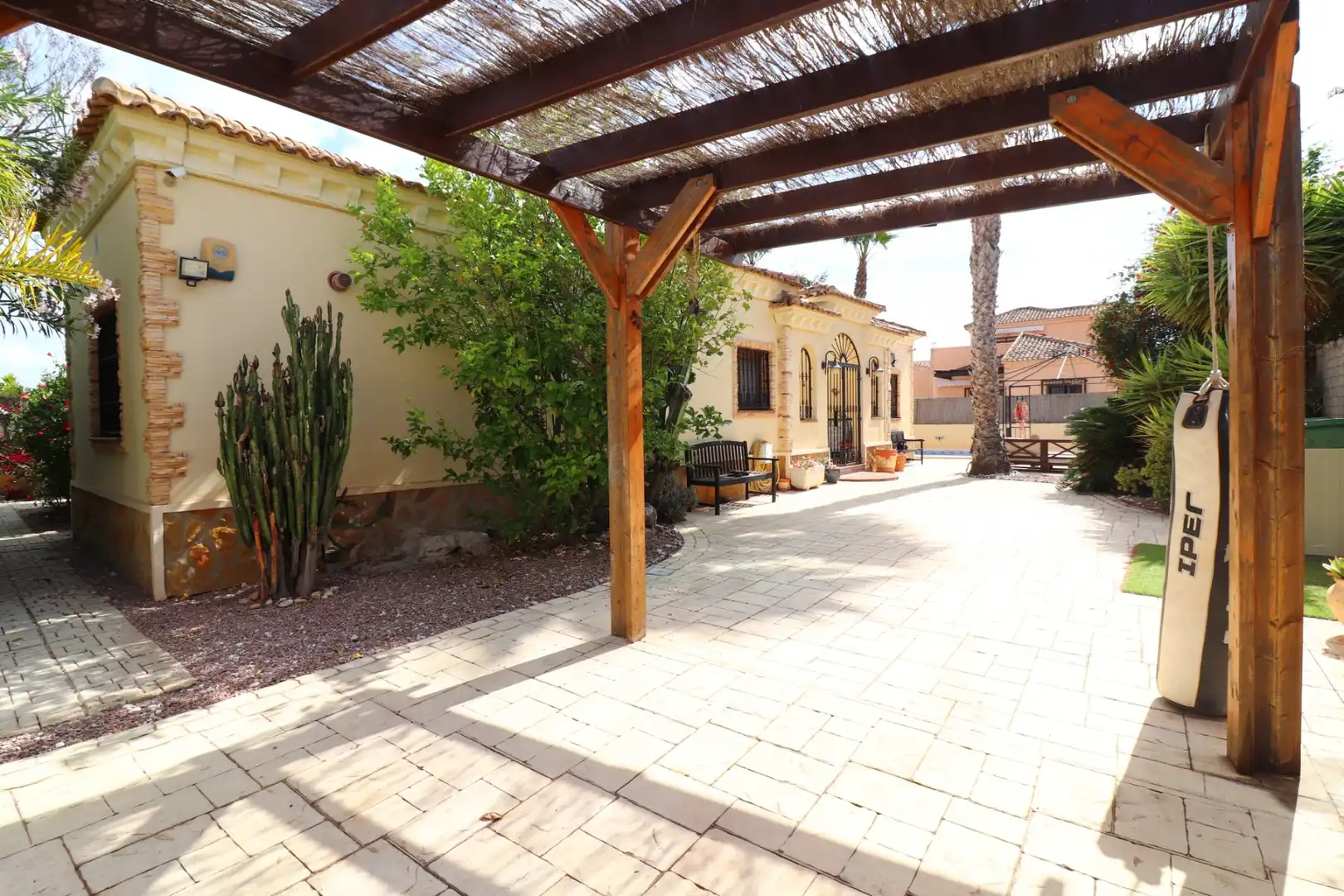 Terrassa de Casa o xalet en venda en Daya Vieja amb Terrassa i Traster