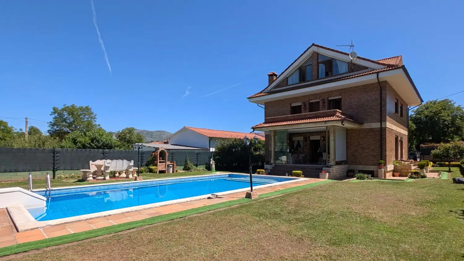 Swimming pool of Houses for sale in Los Corrales de Buelna   with Heating, Private garden and Terrace