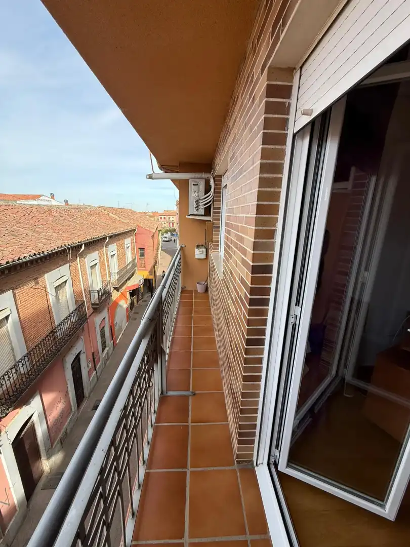 Terrasse von Wohnung zum Verkauf in Valencia de Don Juan mit Klimaanlage, Heizung und Abstellraum