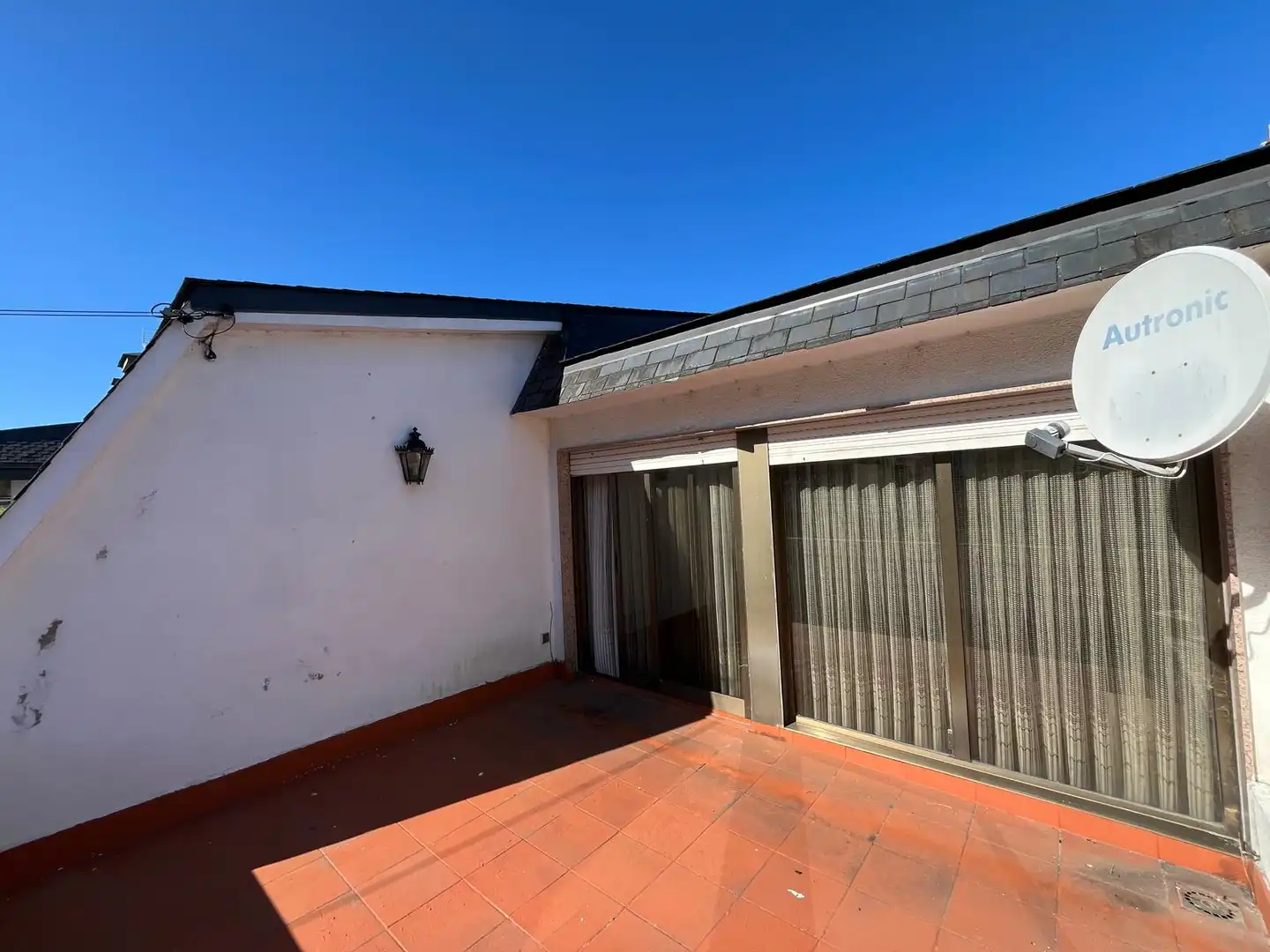 Terrassa de Casa o xalet en venda en Vigo  amb Calefacció, Jardí privat i Parquet