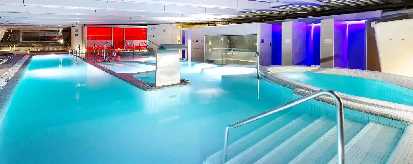 Schwimmbecken von Wohnungen zur Miete in Chamartín