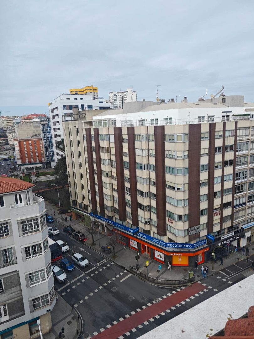 Vista exterior de Pis de lloguer en A Coruña Capital  amb Calefacció, Parquet i Moblat