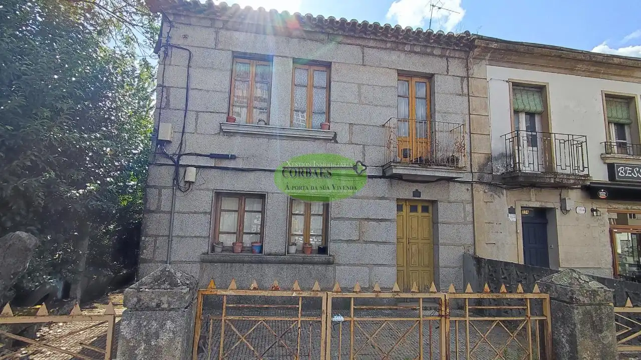 Vista exterior de Casa o xalet en venda en Ourense Capital  amb Jardí privat