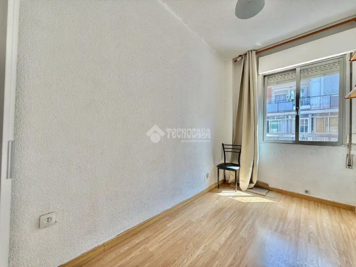 Bedroom of Flat for sale in Alcalá de Henares  with Air Conditioner and Heating
