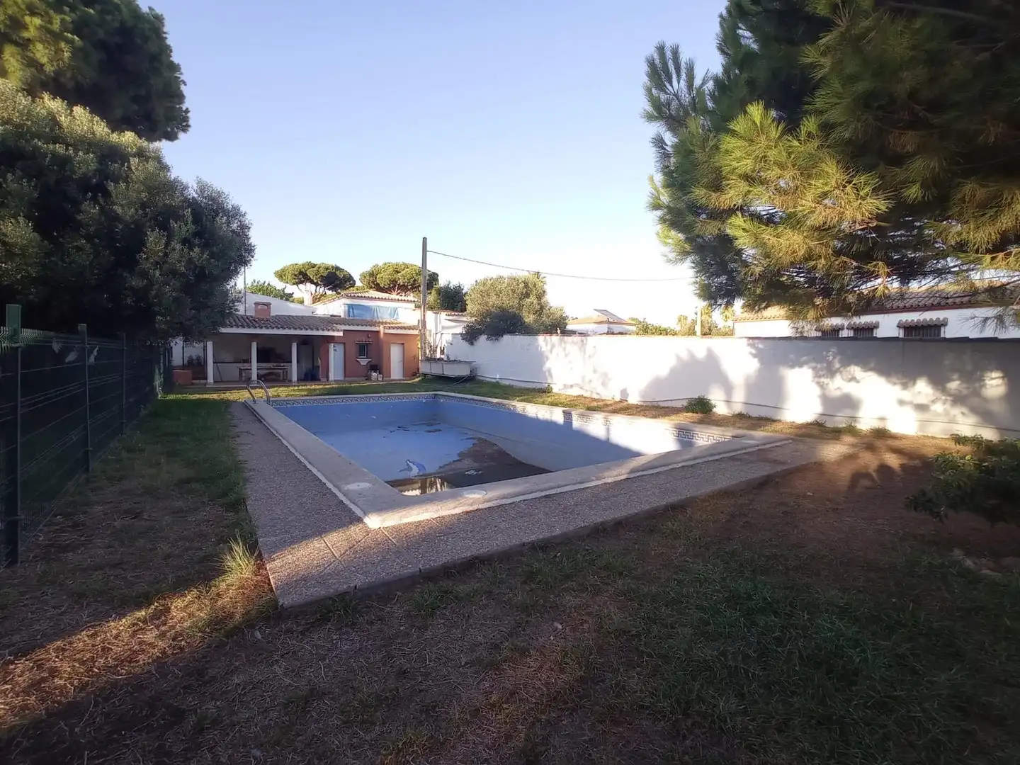 Piscina de Casa o chalet en venta en Chiclana de la Frontera con Aire acondicionado, Calefacción y Jardín privado