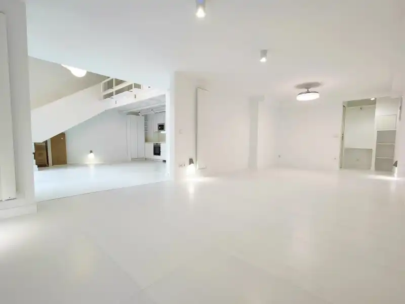 Wohnung zur Miete in Madrid mit Klimaanlage, Heizung und Privatgarten