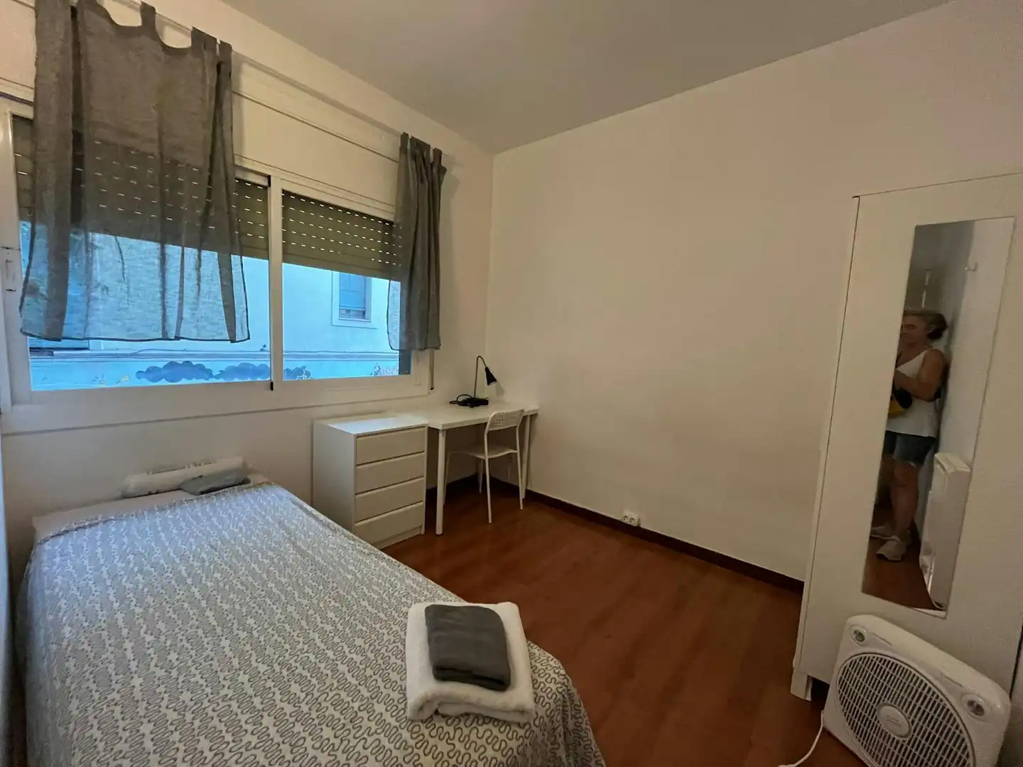 Schlafzimmer von Wohnung zur untervermieten in  Barcelona Capital mit Heizung, Möbliert und Waschmaschine