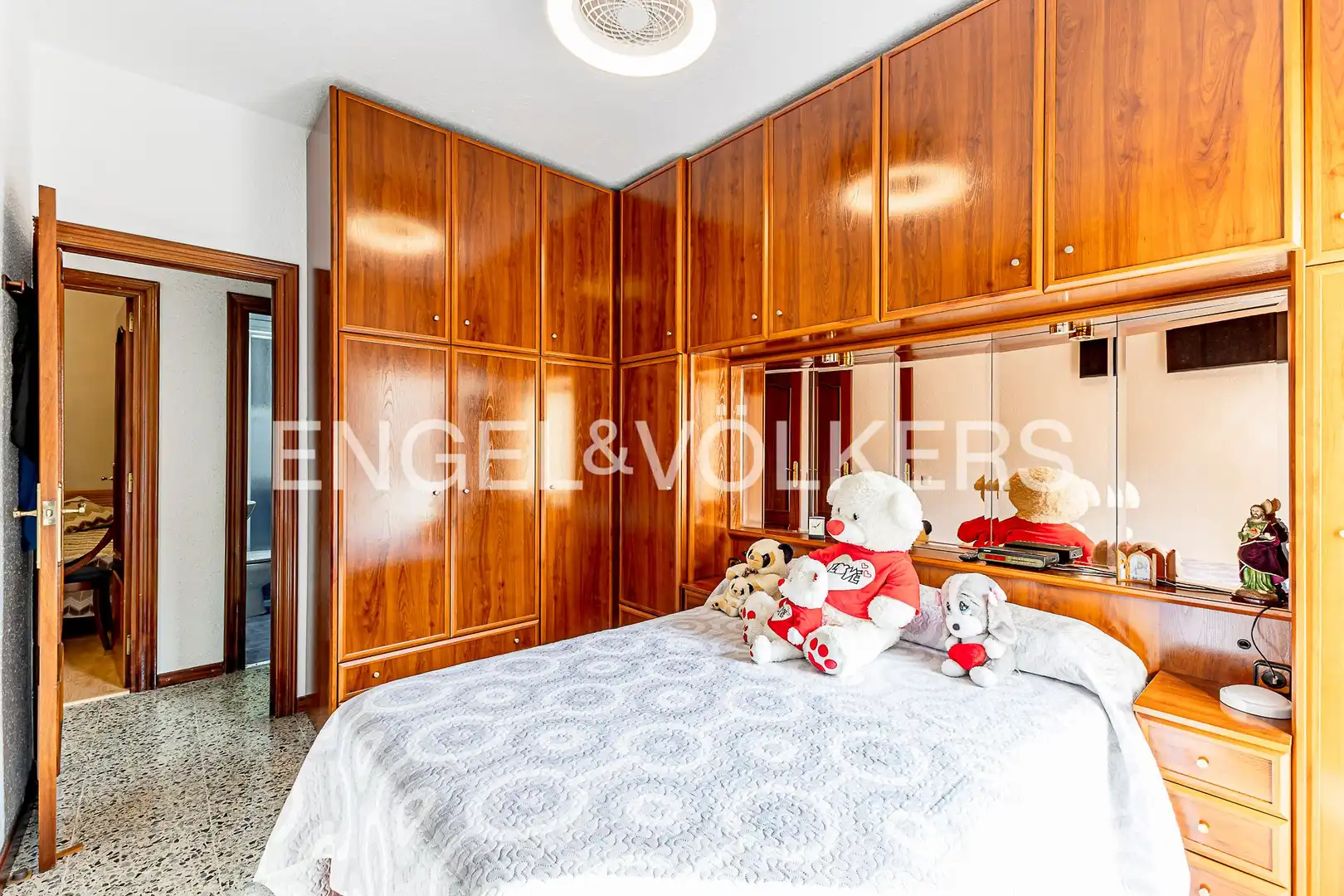 Habitación de Piso en venta en Barcelona con Aire acondicionado, Calefacción y Balcón