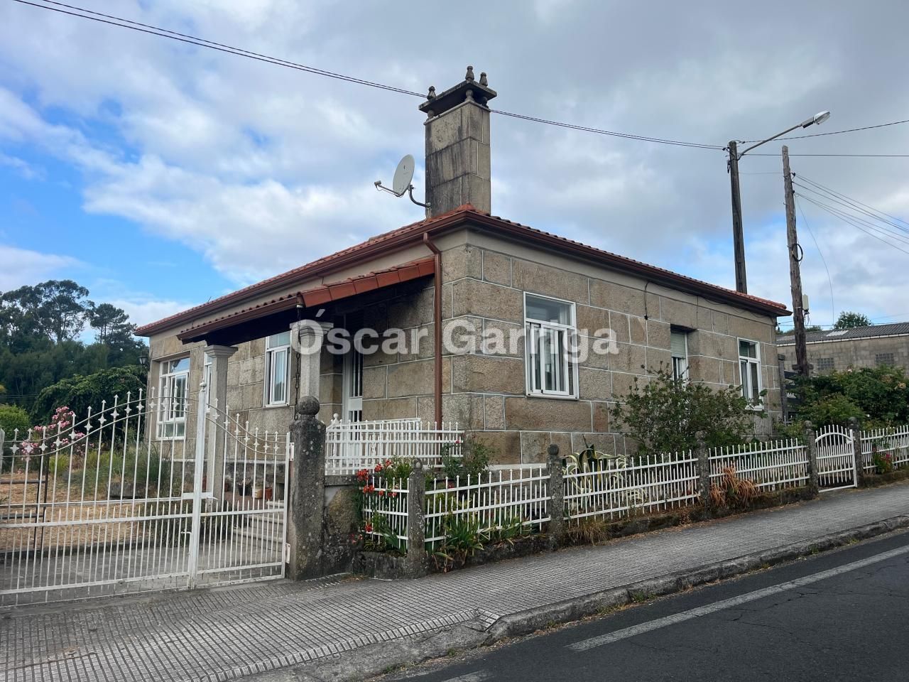 Vista exterior de Casa o xalet en venda en Piñor amb Calefacció, Jardí privat i Terrassa