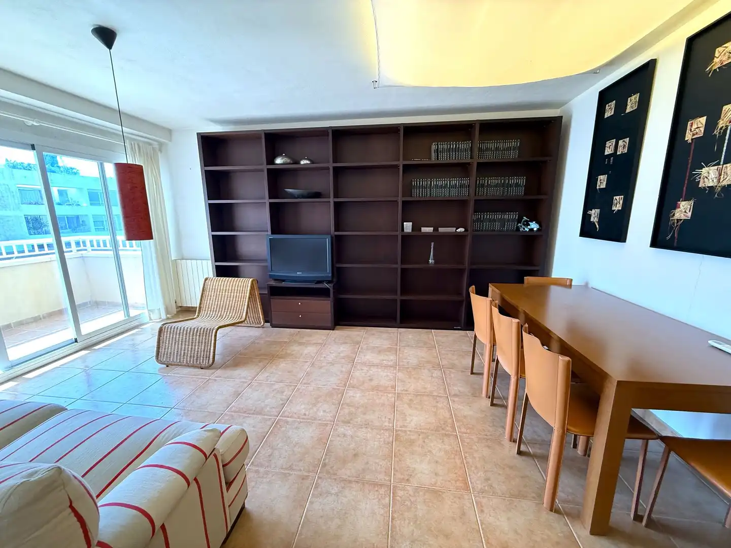 Wohnzimmer von Wohnungen zum Verkauf in Santa Eulària des Riu mit Klimaanlage, Heizung und Terrasse