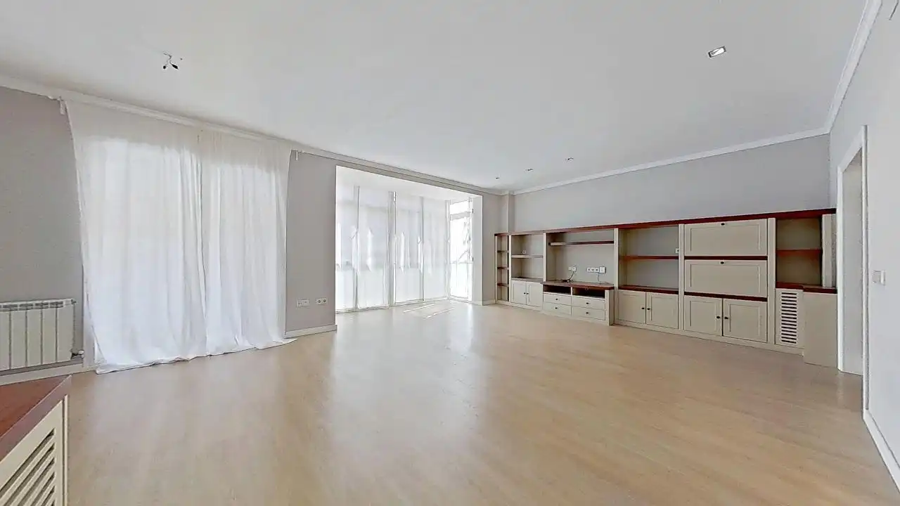 Sala de estar de Piso en venta en Barcelona con Aire acondicionado, Calefacción y Amueblado