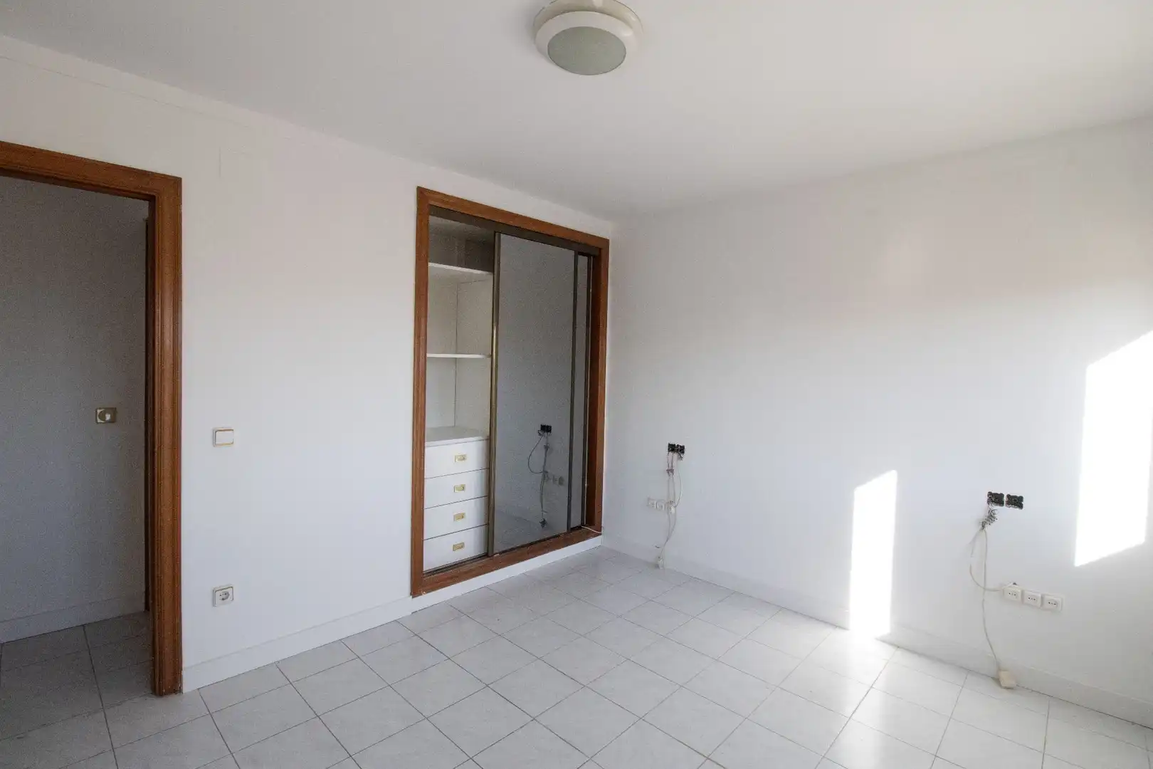 Flat for sale in Salvador Dalí, Eixample - Horta Capallera