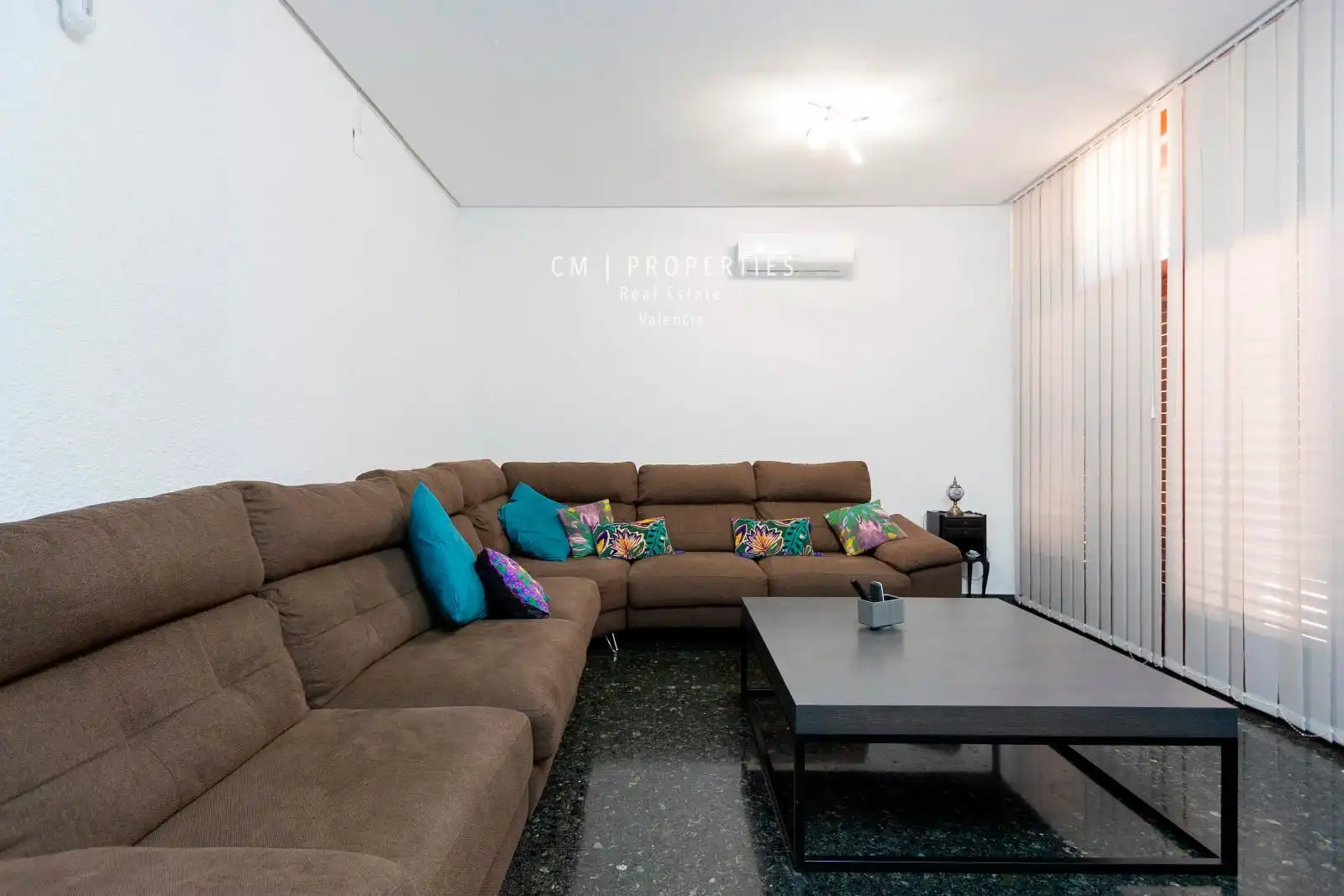 Sala de estar de Casa o chalet en venta en Paterna con Aire acondicionado, Calefacción y Piscina