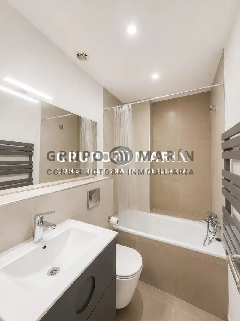 Flat with lift for sale in Avinguda Roma 13-15, imagen 12