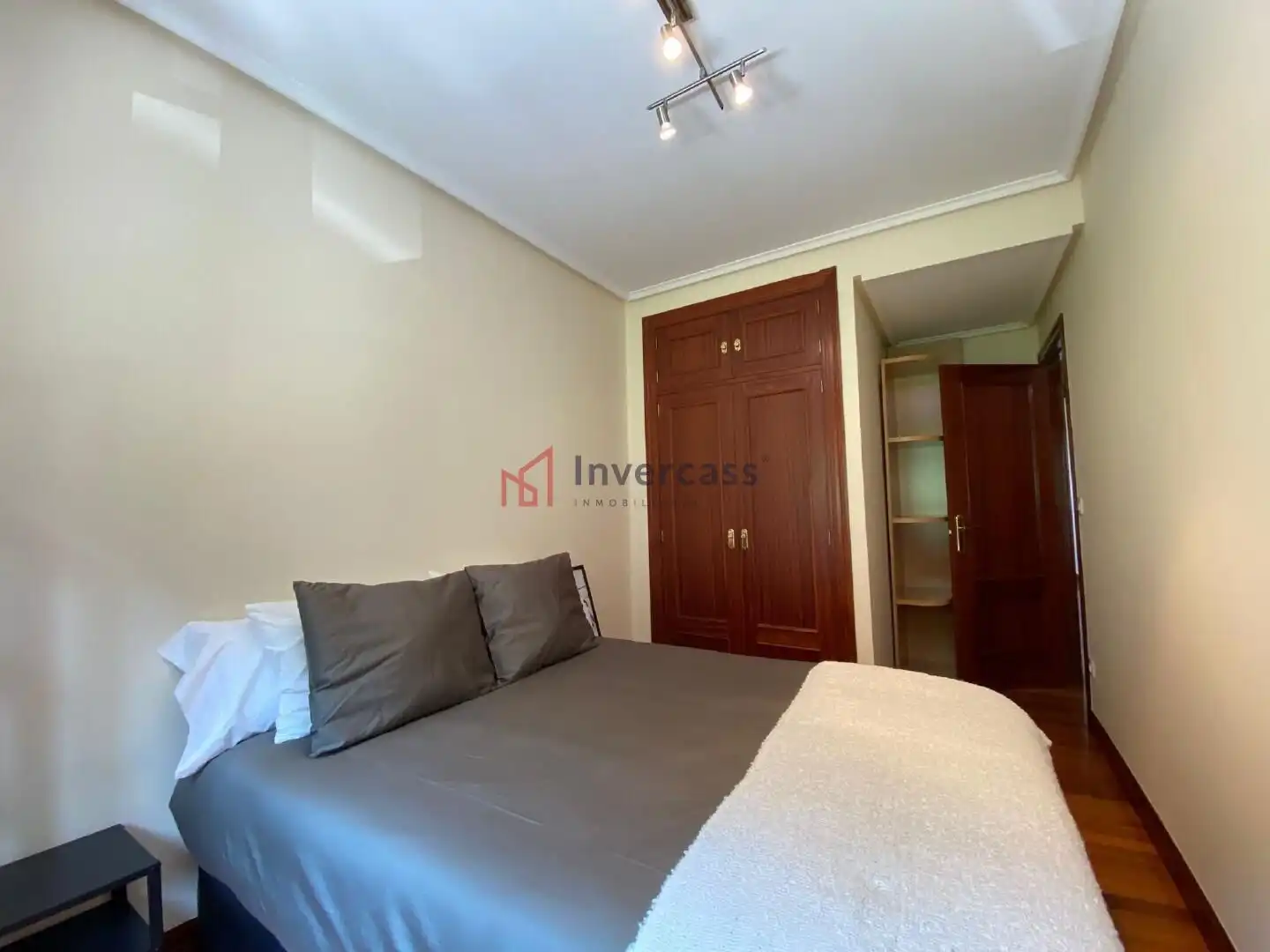 Habitación de Casa adosada en venta en Castro-Urdiales