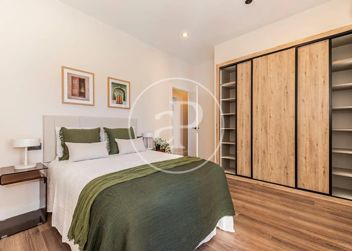 Habitación de Piso en venta en Madrid con Terraza