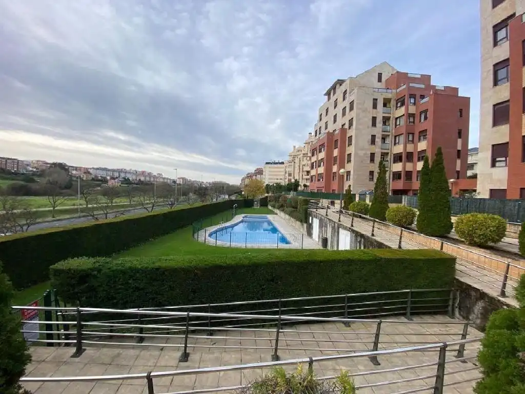 Vista exterior de Pis en venda en Santander