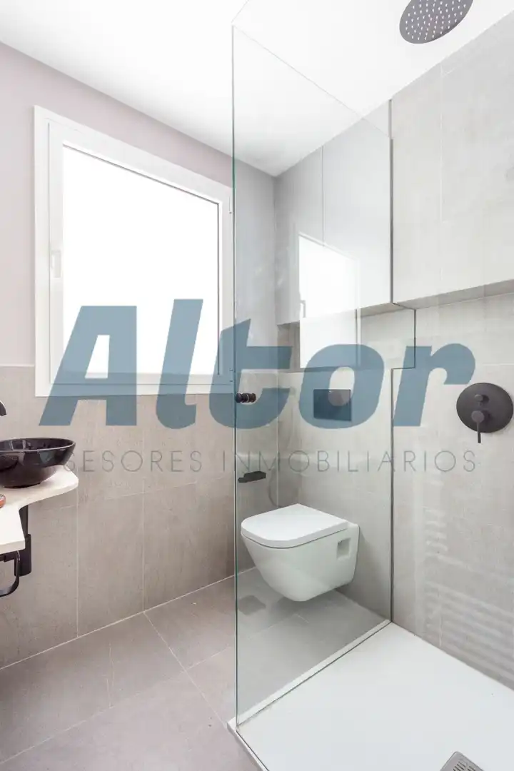 Flat with lift for sale in DE PEREZ GALDOS, imagen 33