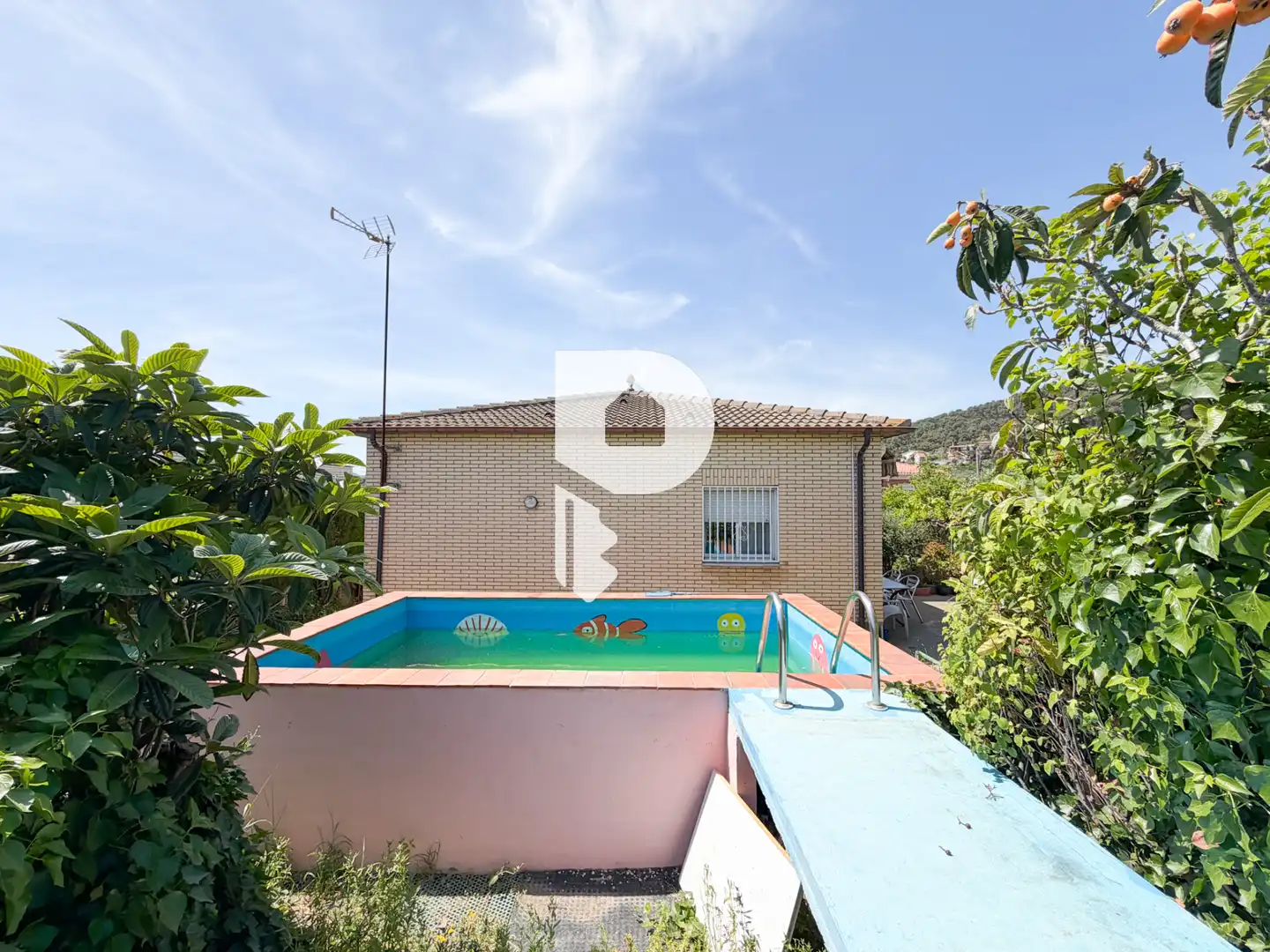 Schwimmbecken von Haus oder Chalet zum Verkauf in Sant Vicenç Dels Horts mit Klimaanlage, Heizung und Privatgarten
