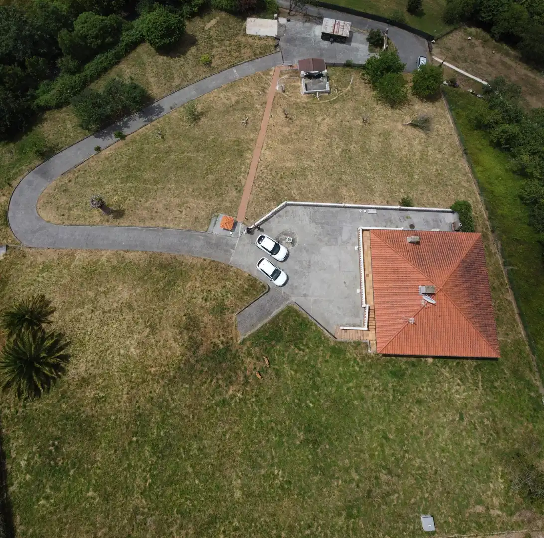 Casa o xalet en venda en Gijón  amb Calefacció, Jardí privat i Traster